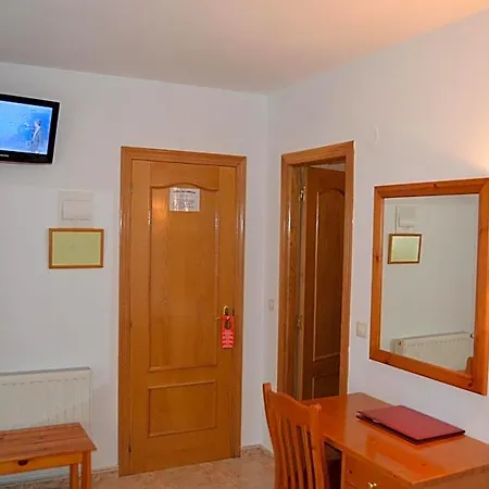 Hotel Restaurante Camelias 2*