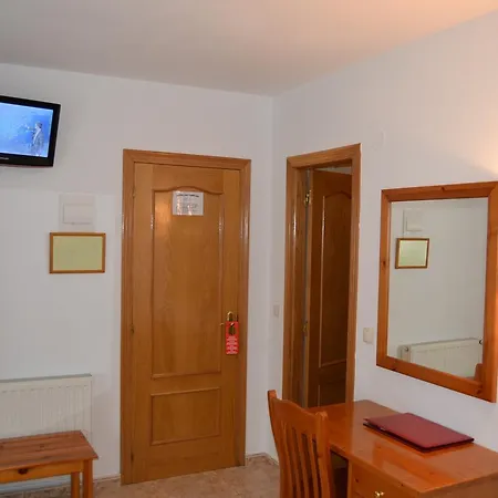 فندق Restaurante Camelias