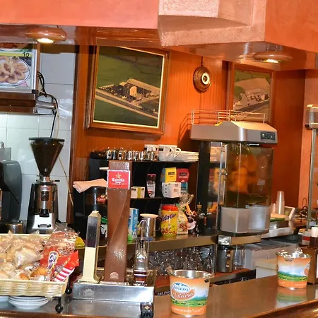 فندق Restaurante Camelias