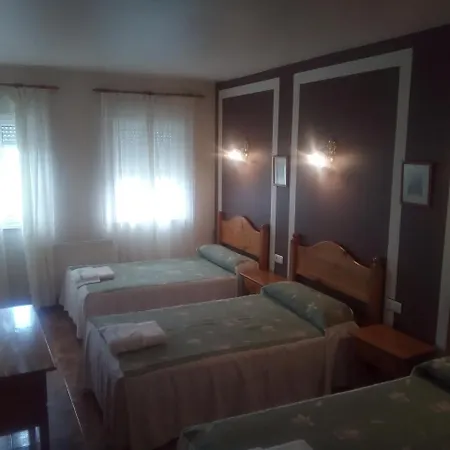 فندق Restaurante Camelias Jarrio